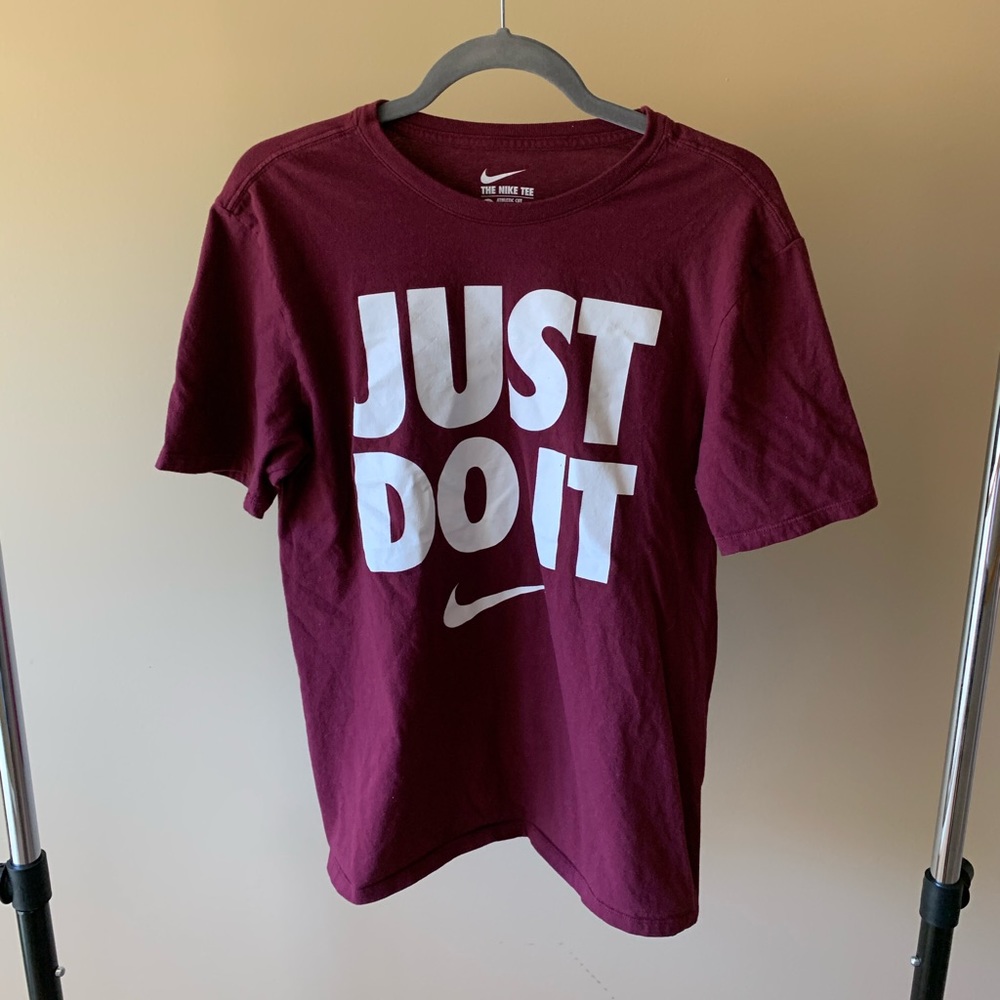 Nike Burgundy Short Sleeve